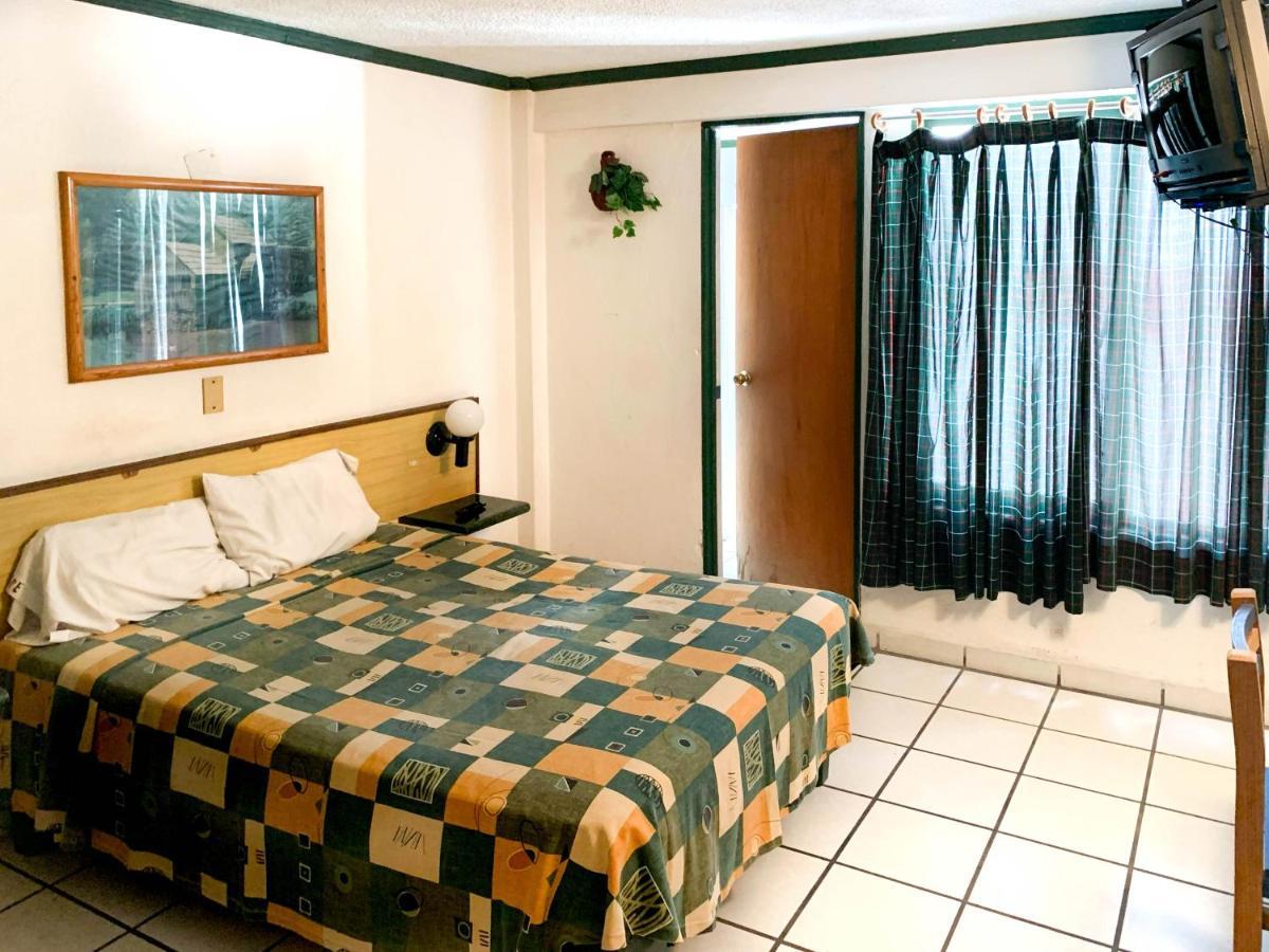 Hotel Vagabundo Plaza Del Sol Zapopan Exterior foto